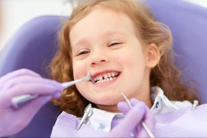 a little child's dental checkup 